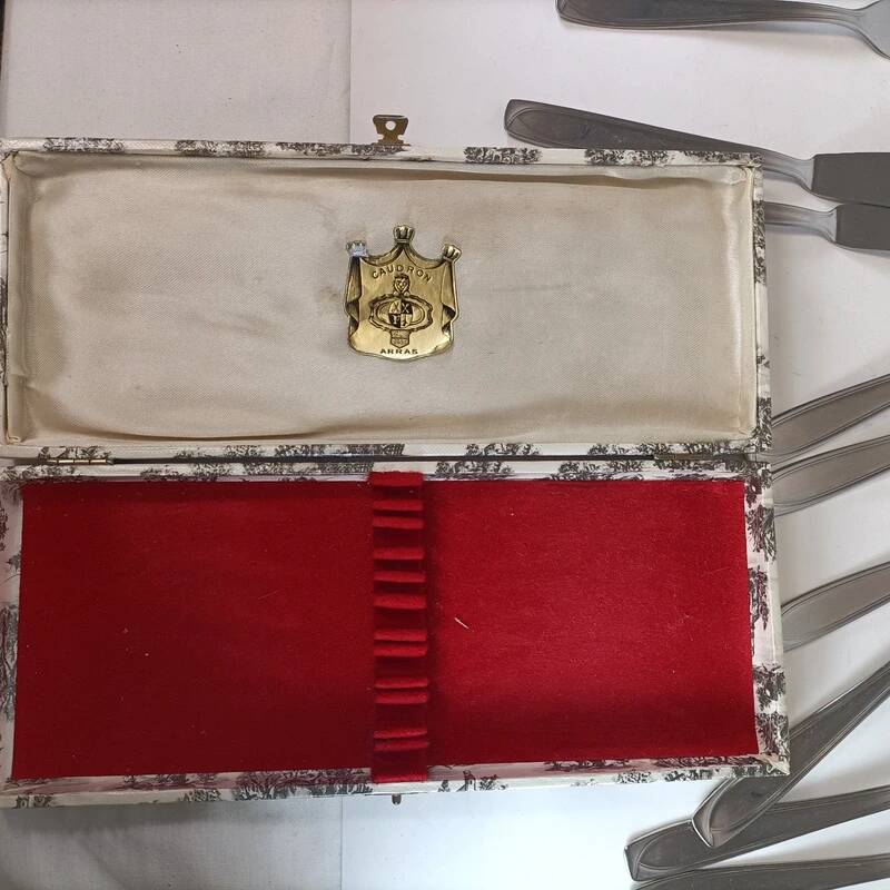 Service à poisson vintage 24 pièces avec coffret toile de Jouy – métal