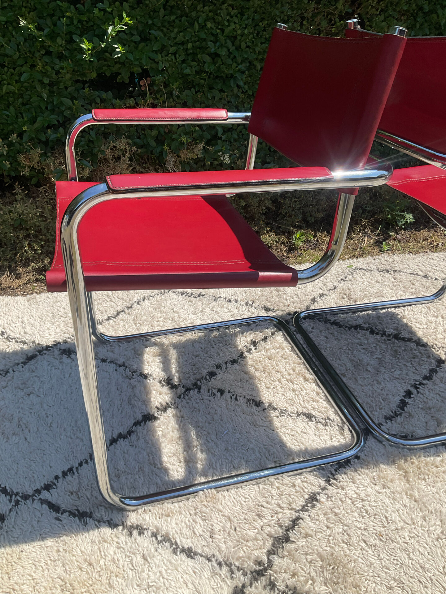 Paire de fauteuils Cantilever style Mart Stam