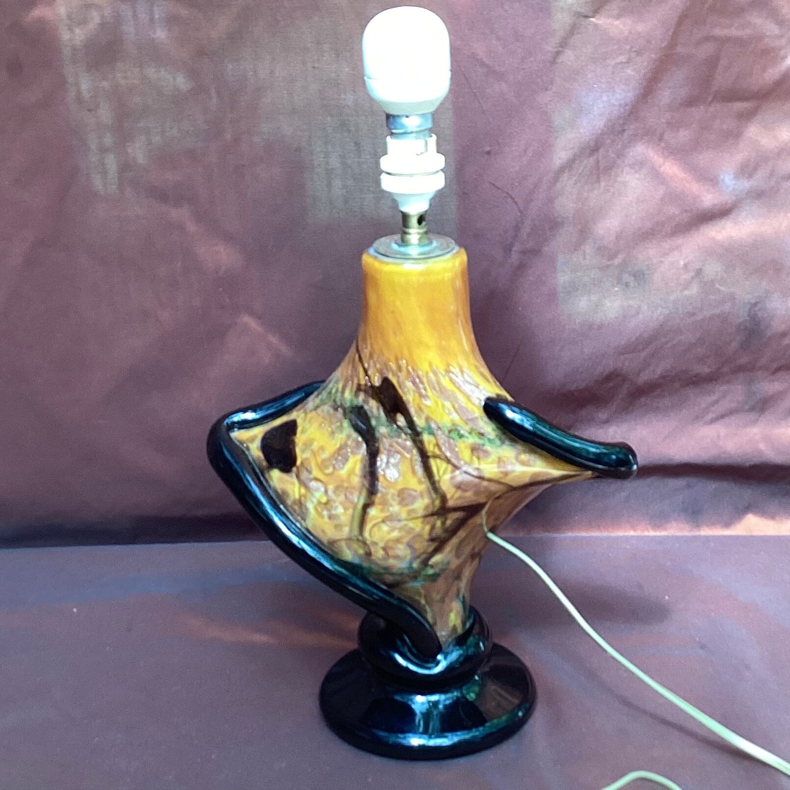 Table lamp foot design molded glass