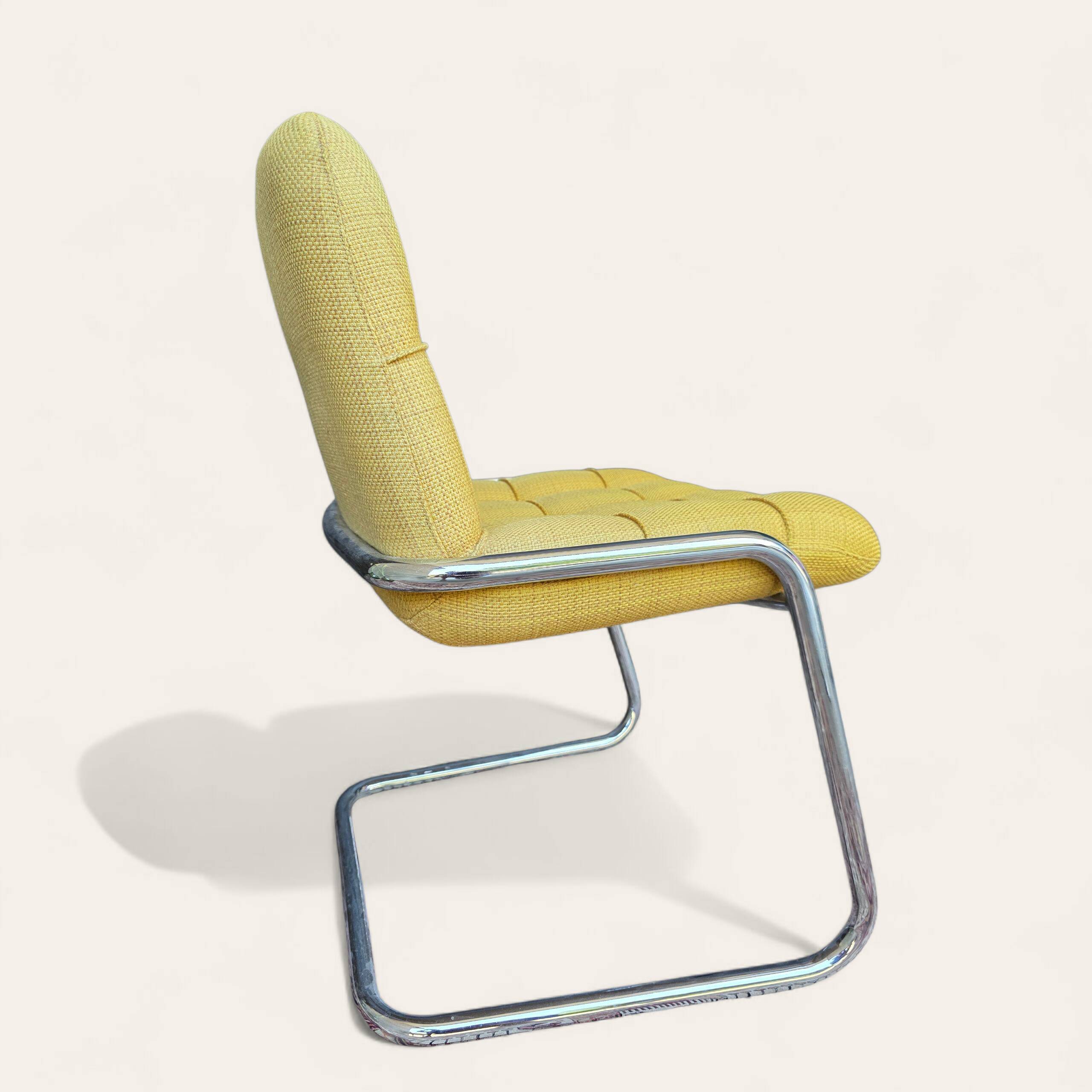 Airborne armchairs by Yves Christin
