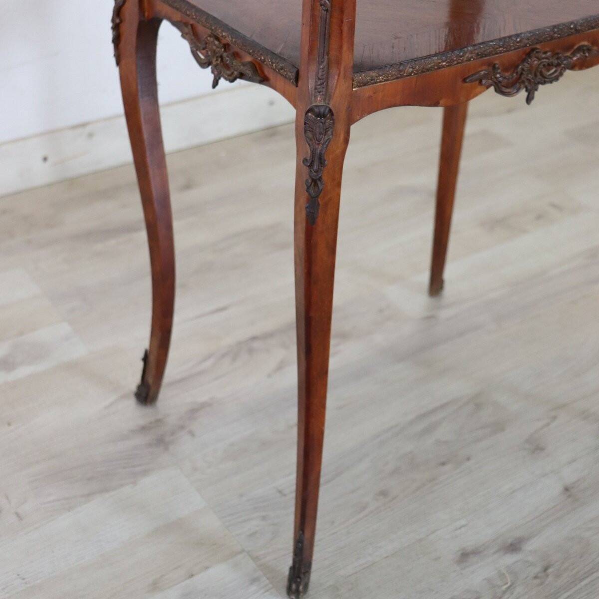 Table de nuit antique, Italie, fin du 19ème siècle