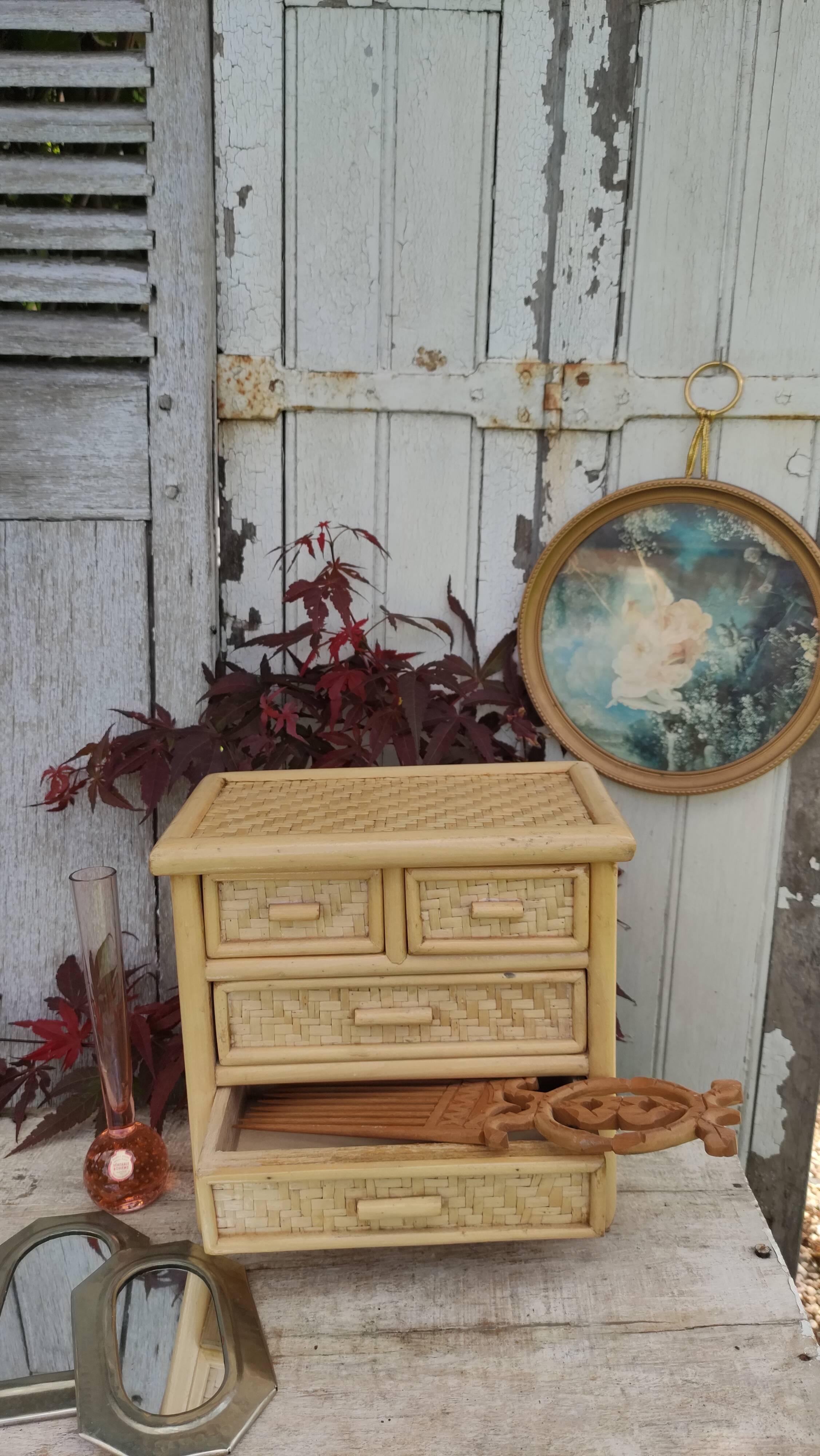 Boite à bijoux en rotin et bois vintage