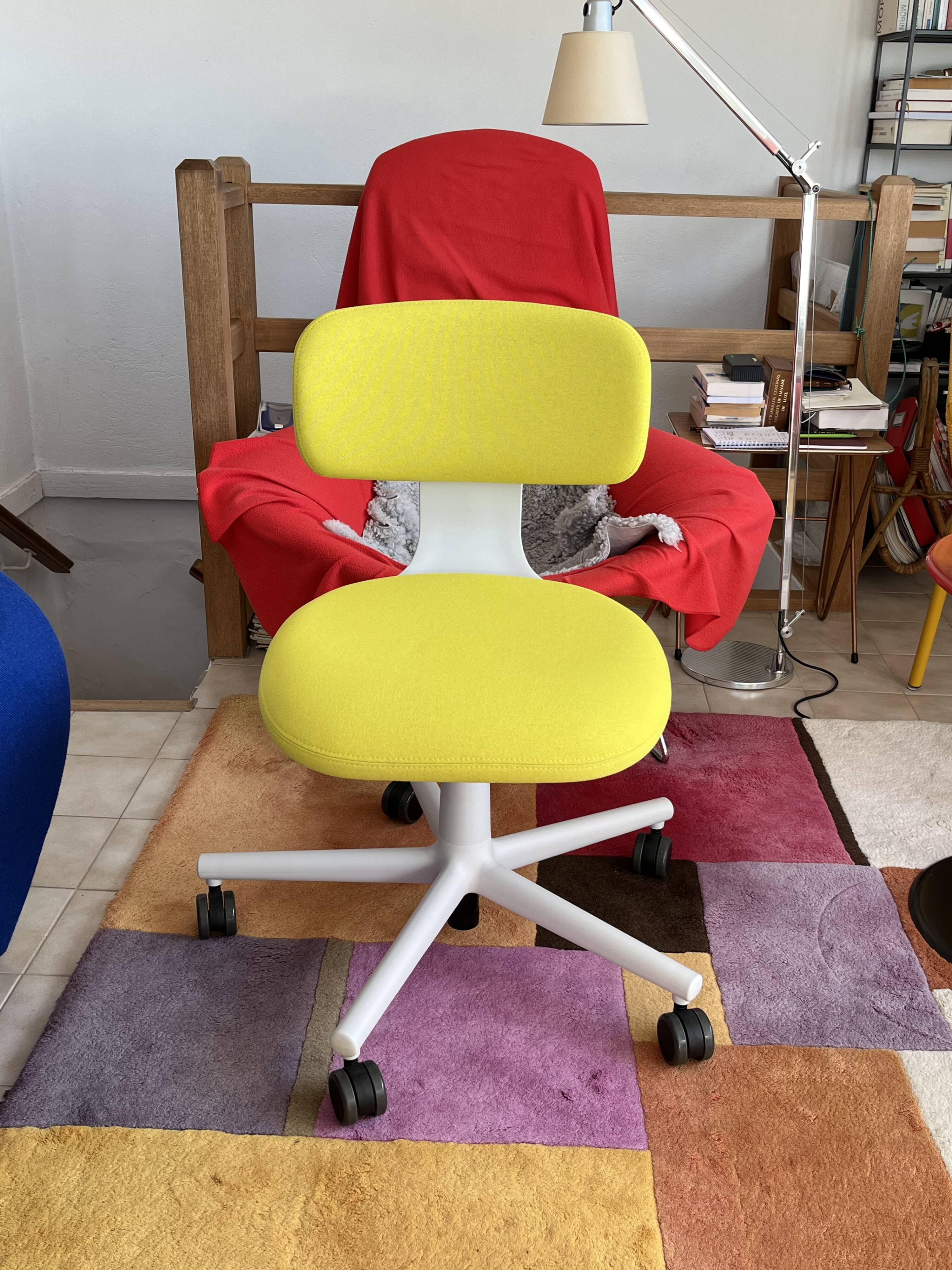 Fauteuil de bureau design by konstantin grcic comme neuf.