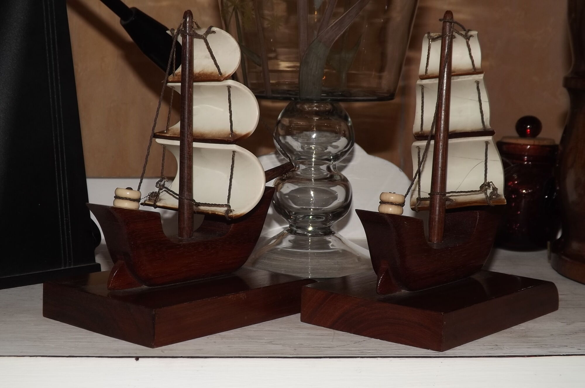 Serre livres palissandre et os bateau art déco 1940/1950