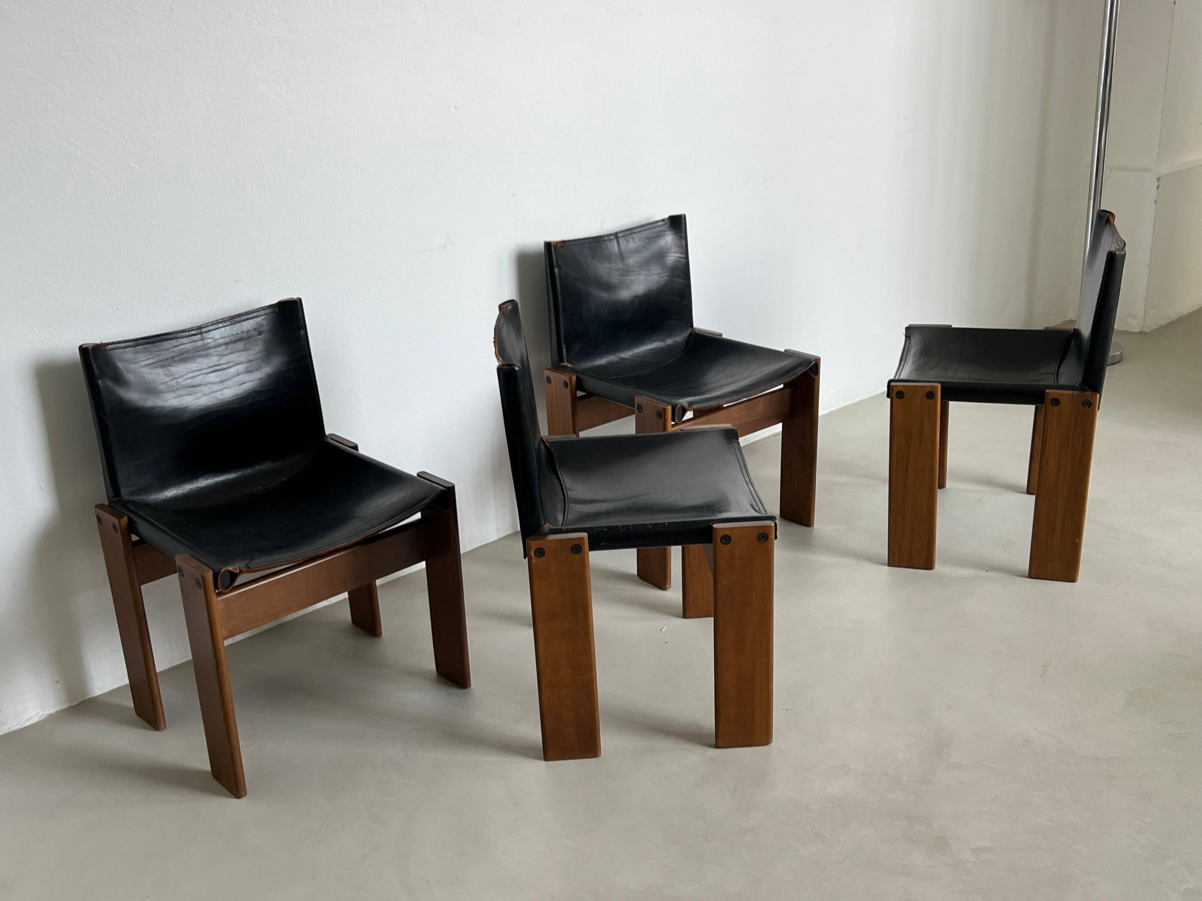 Chaises de salle à manger noires italiennes vintage et de collection par Afra et Tobia Scarpa