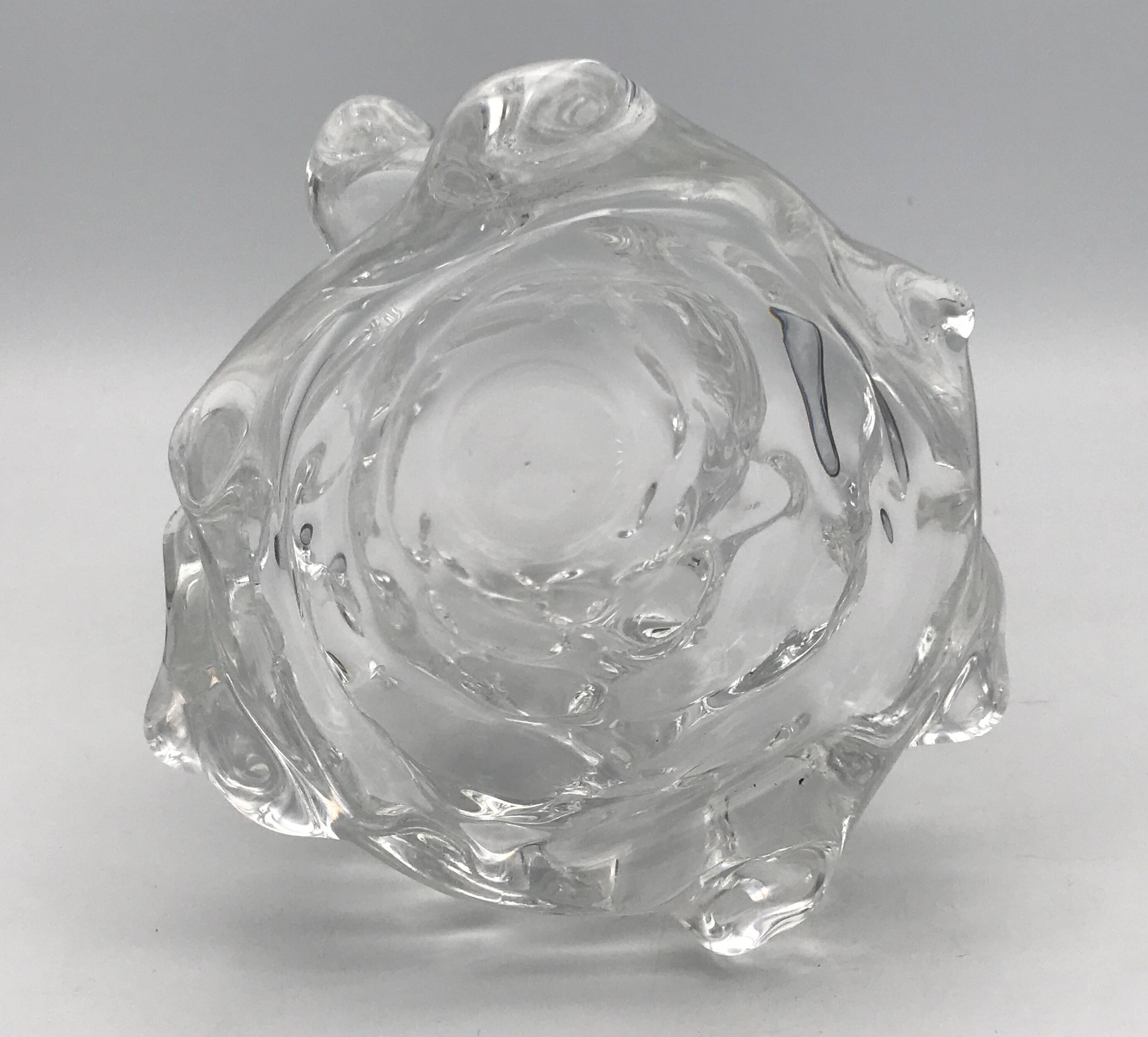 Vase en cristal à décor de picots en relief 1,8 kg
