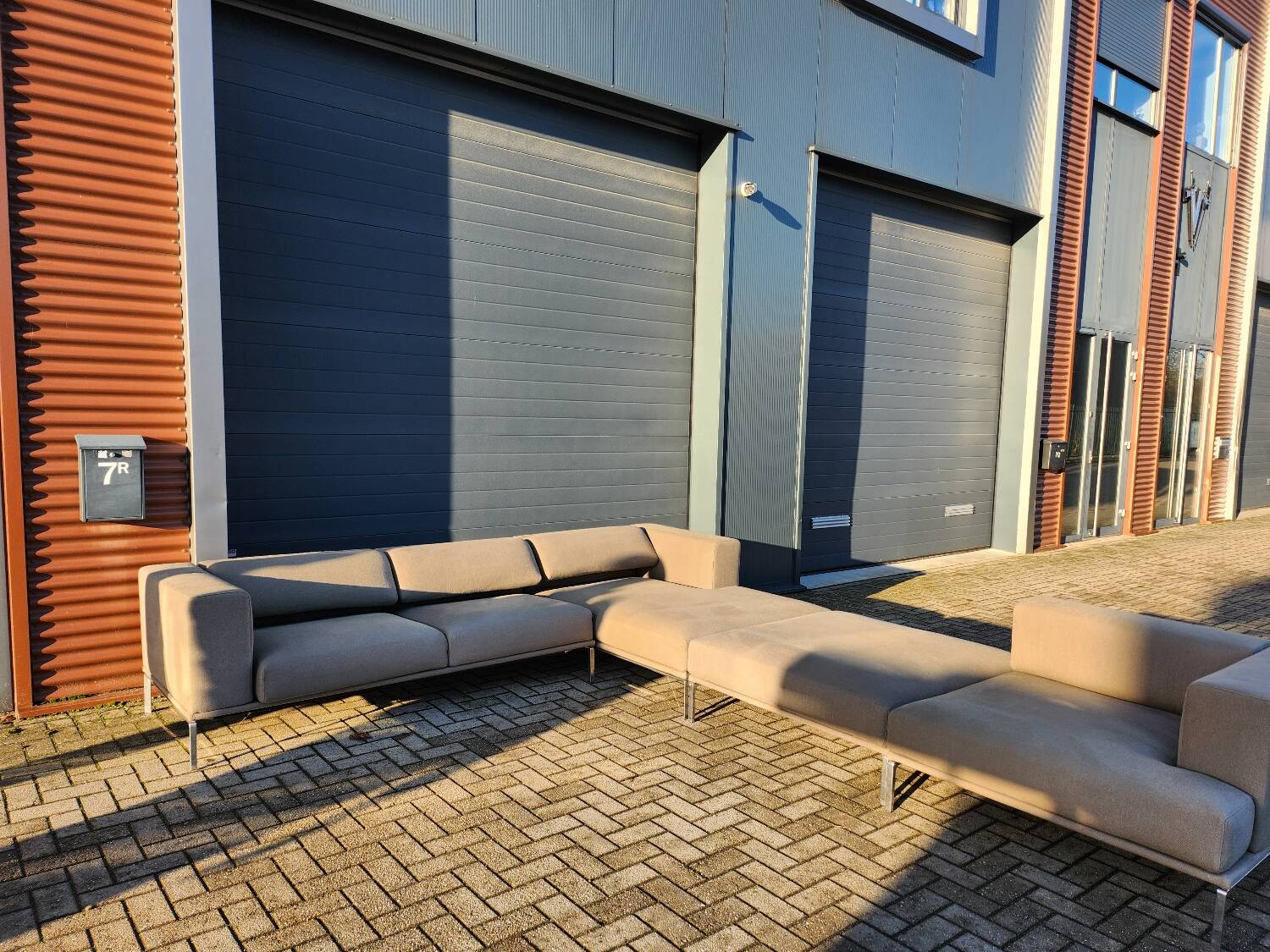 Cassina MOOV corner sofa by Piero Lissoni