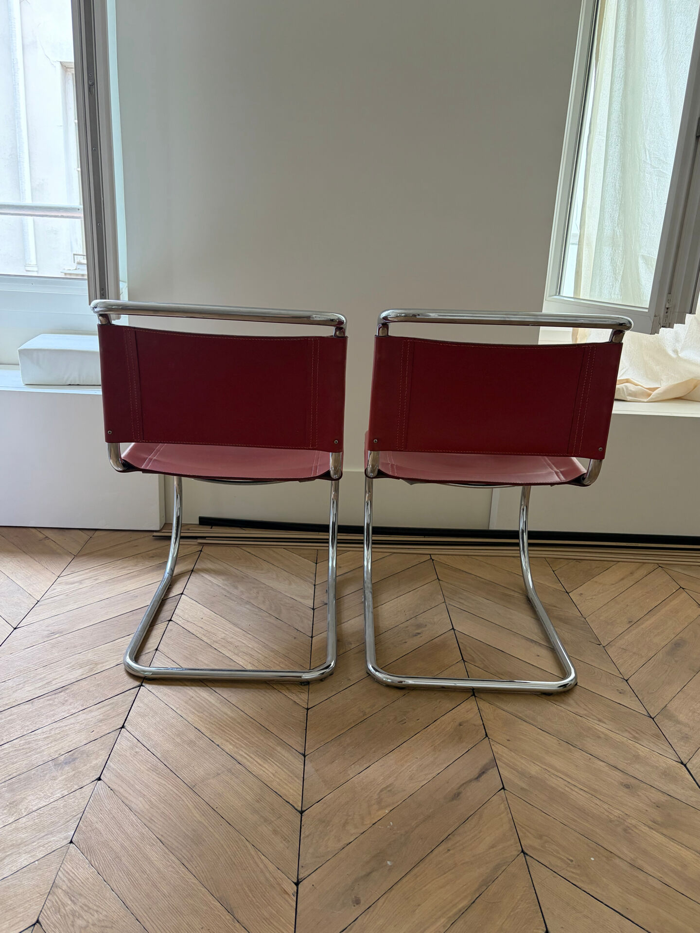 2 chaises Mies van der Rohe par Knoll
