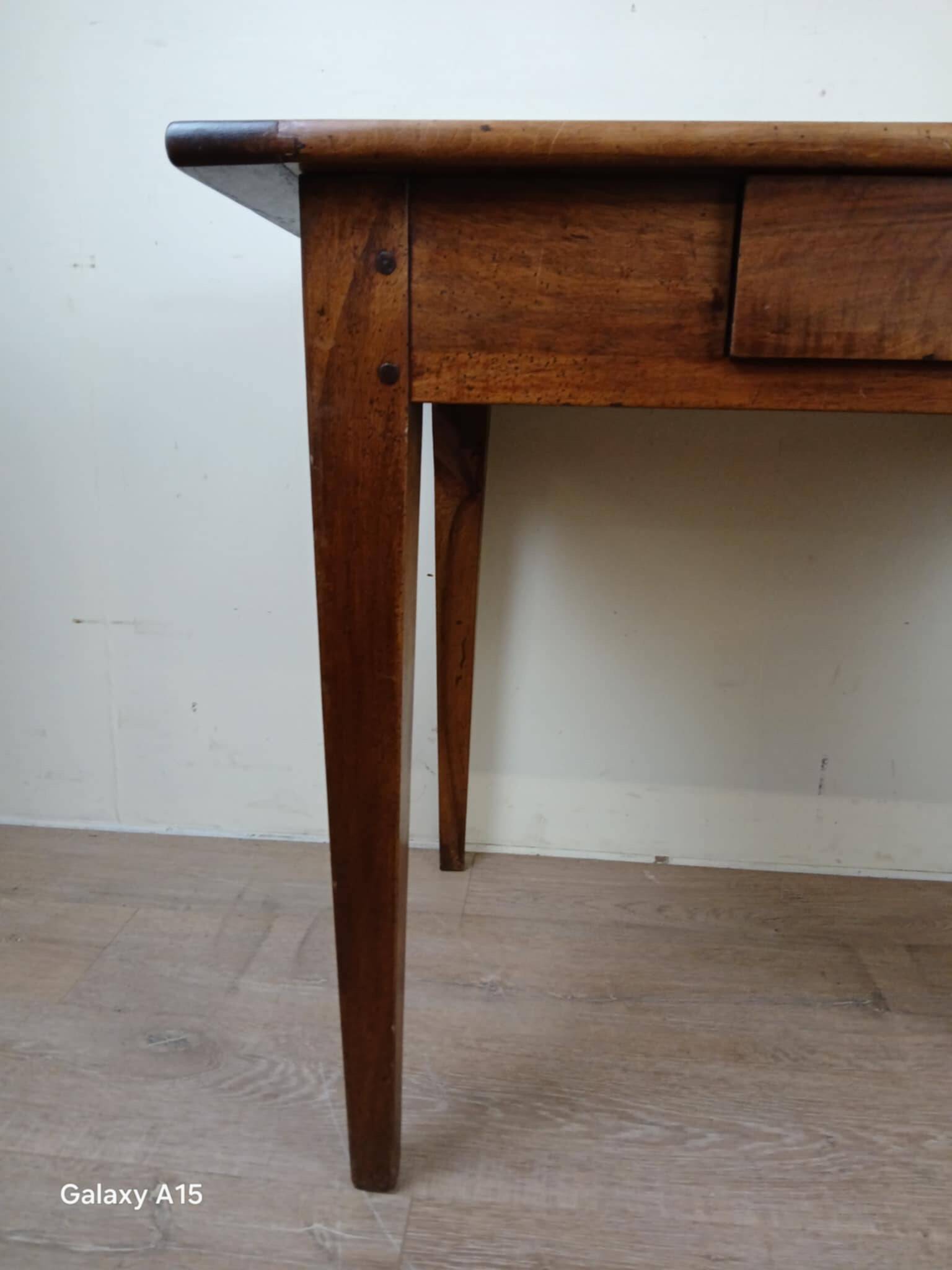 Directoire period desk table in solid walnut circa 1800