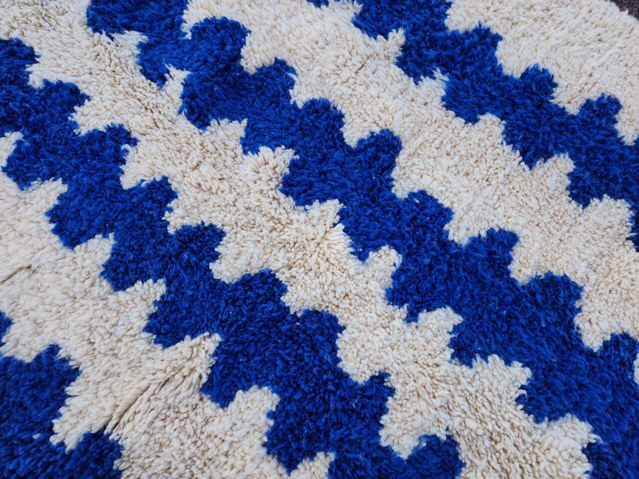 Traditional wool rug Morocco 3 x 2 m
