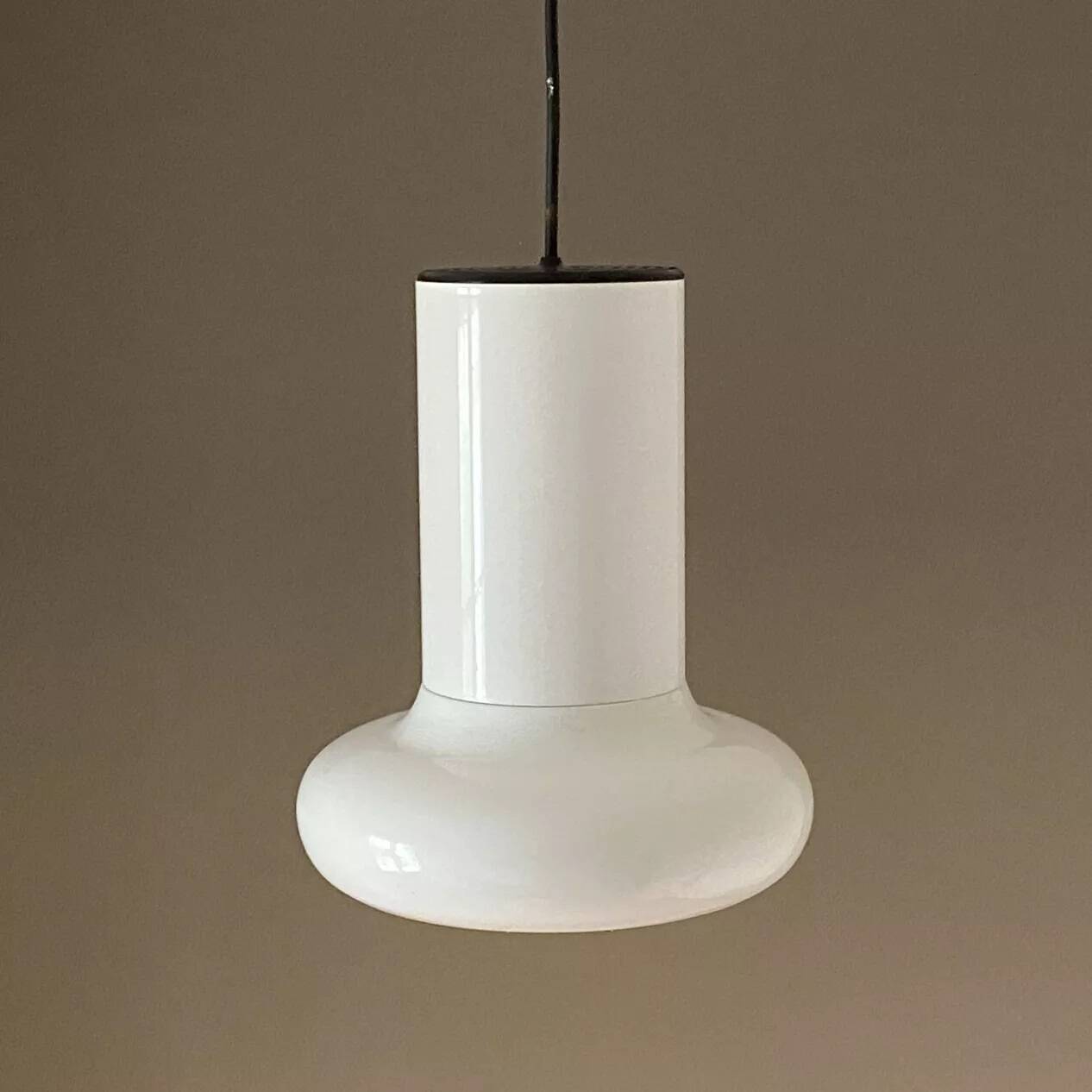 Lita pendant lights model 6062. White. 1970