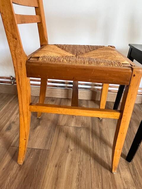 Set of 4 mismatched chairs