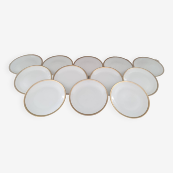 Lot de 12 assiettes plates en porcelaine blanche Euro Porcelaine frise dorée