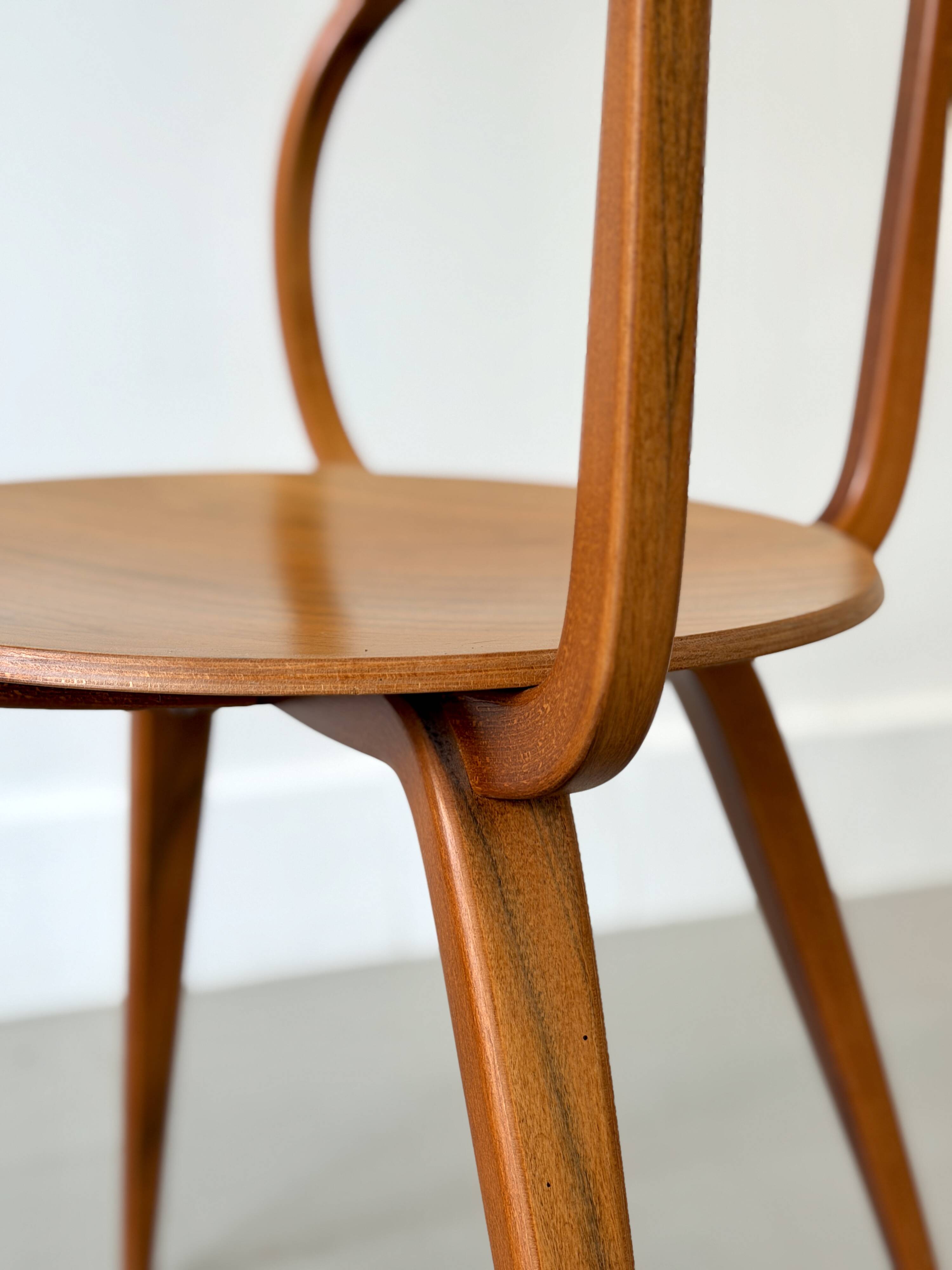 Pretzel Chair George Nelson for Vitra – limited edition 0259/1000, 2008