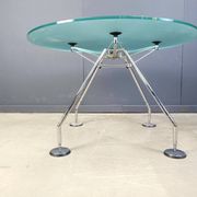 Table à manger Nomos par Norman Foster pour Tecno, années 1980.