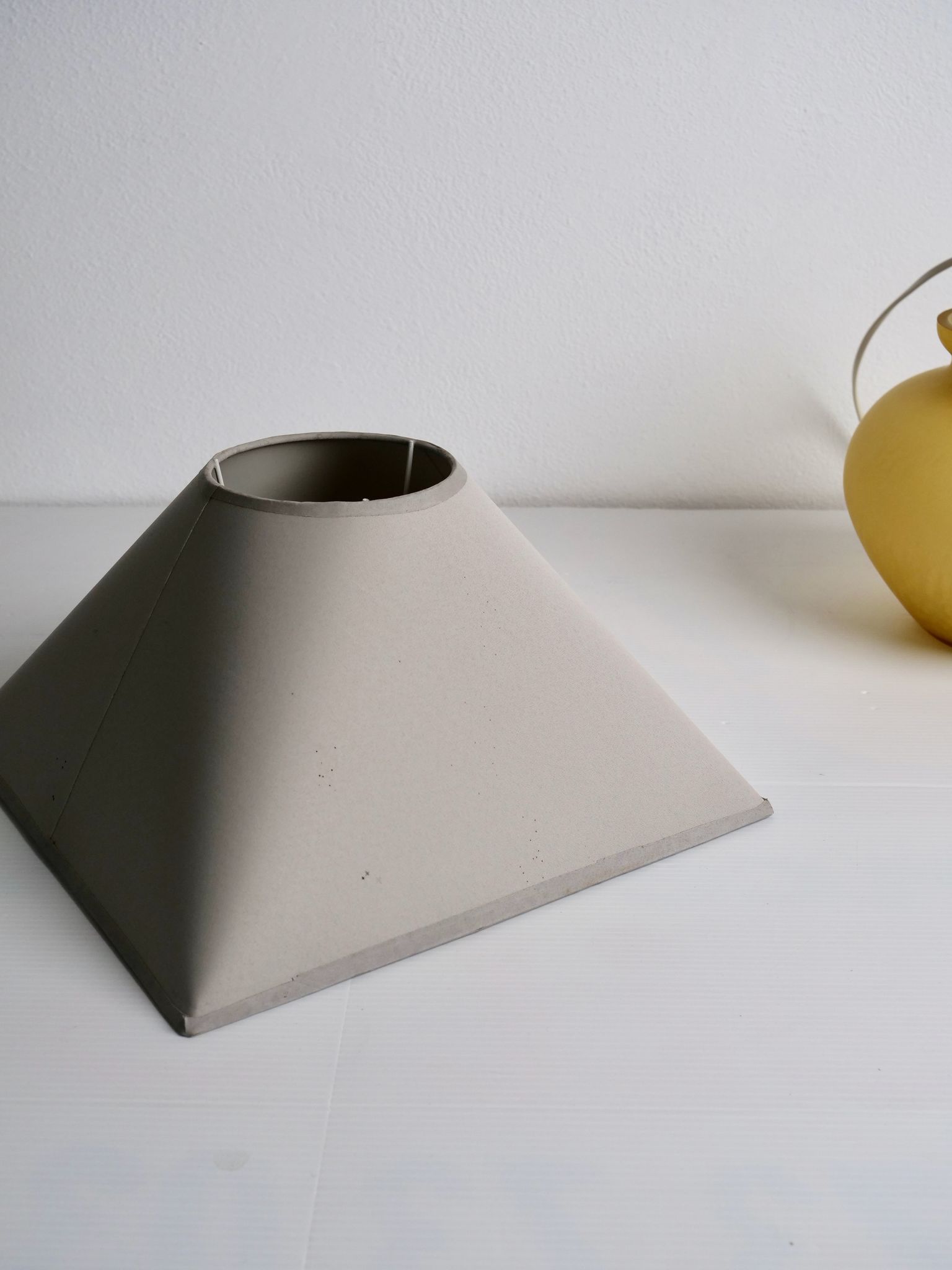 Melarti yellow sandblasted opaline lamp