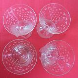 Lot 4 wine glasses conical shape