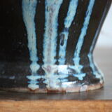 Blue vase with coves