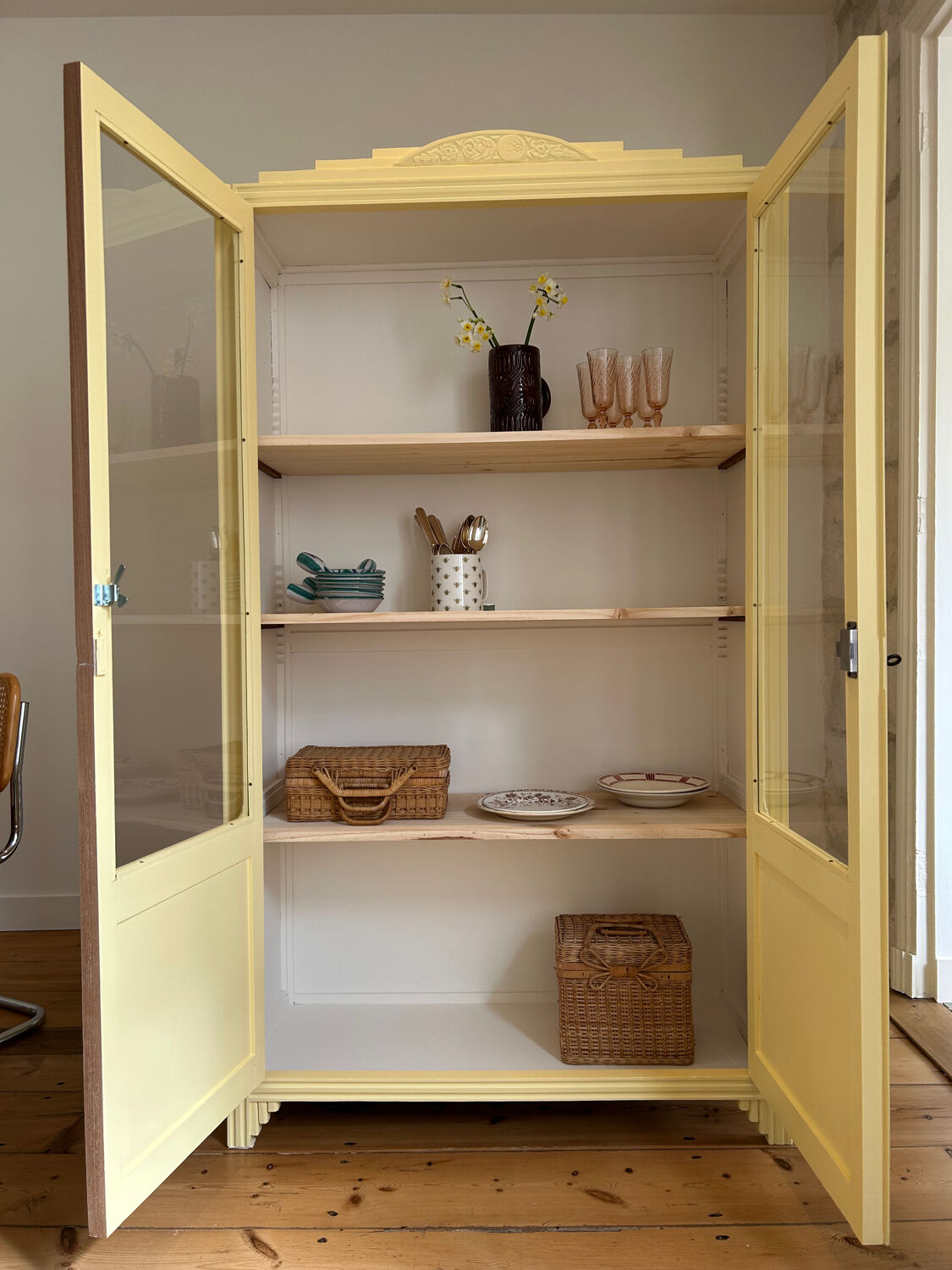 Art Deco glass cabinet (renovated)