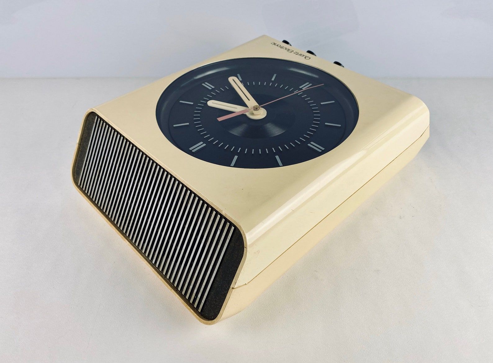 Space Age vintage Intercord QE 11 Quartz electronic clock with radio
