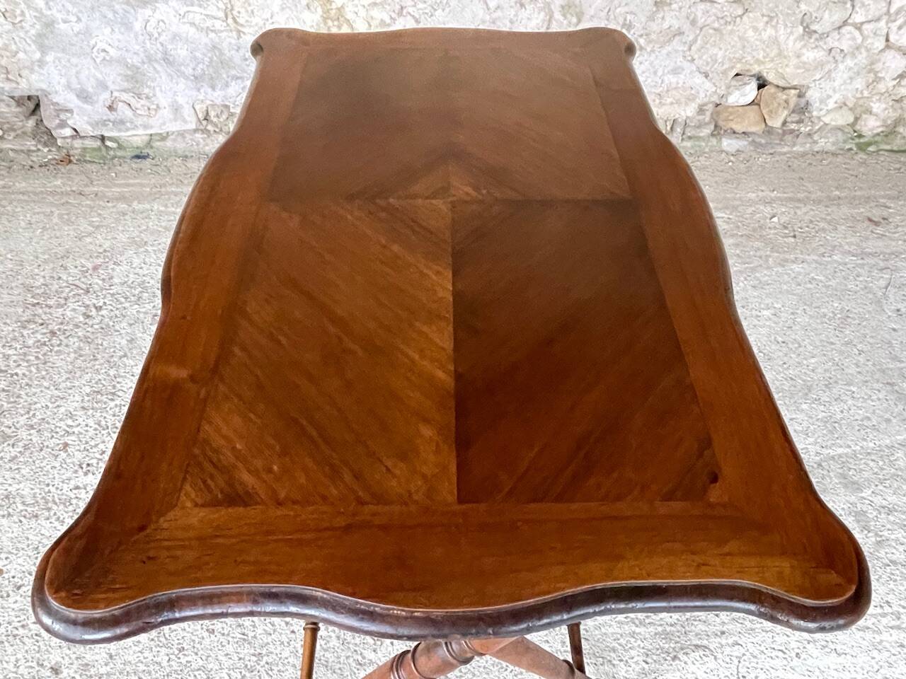 Folding side table in turned wood and marquetry circa 30's/40's