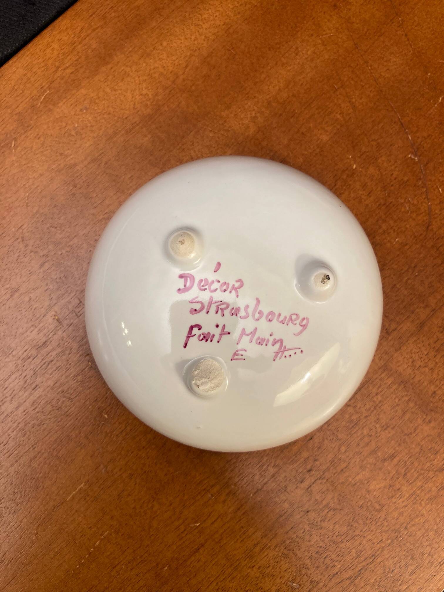 Earthenware bowl from Desvres, Strasbourg decoration, handmade