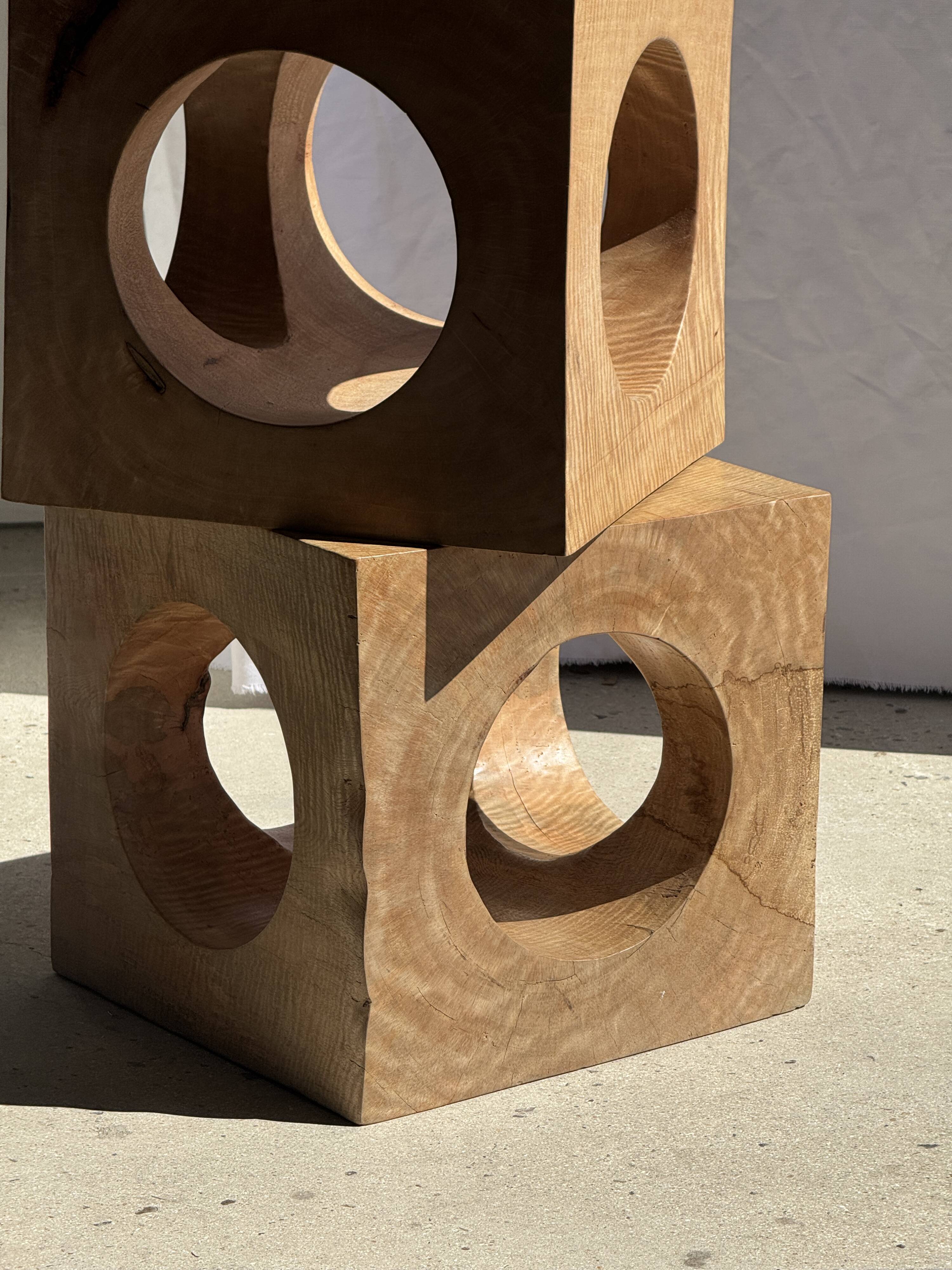 Coffee table, or openwork cubic stool in natural monoxyle mango wood H40.