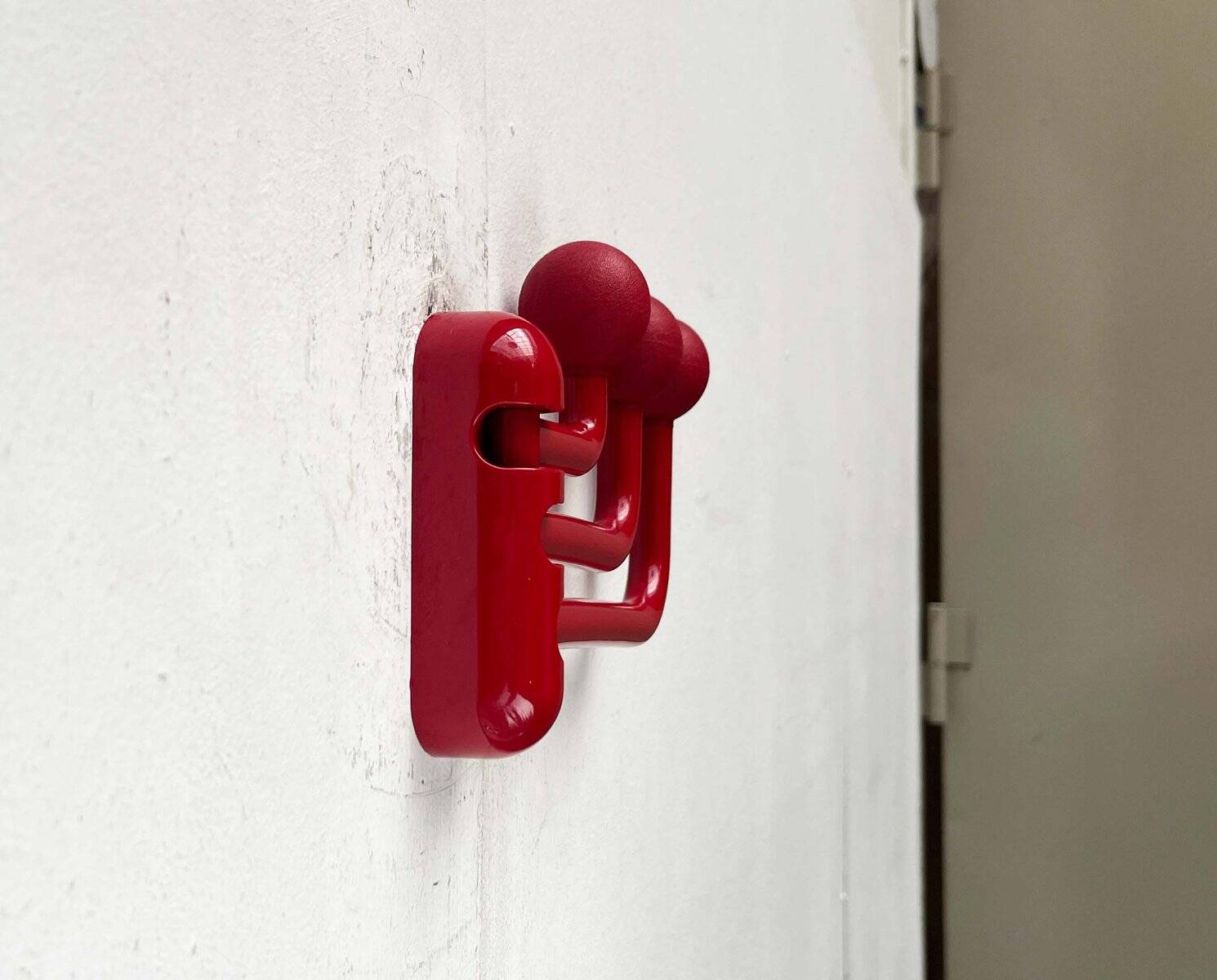 Postmodern Italian folding coat rack by Patrizia Angeloni for Confalonieri, 1980s.