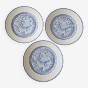 Porcelaine de Limoges pour la maison Hermès, Paris - Série de 3 assiettes plates - Les Pivoines