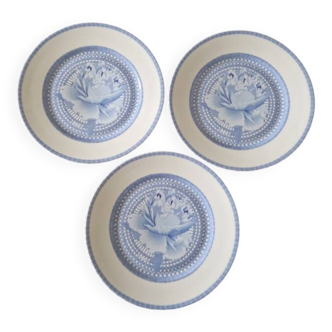 Porcelaine de Limoges pour la maison Hermès, Paris - Série de 3 assiettes plates - Les Pivoines
