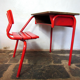 Bureau d'écolier rouge enfant vintage