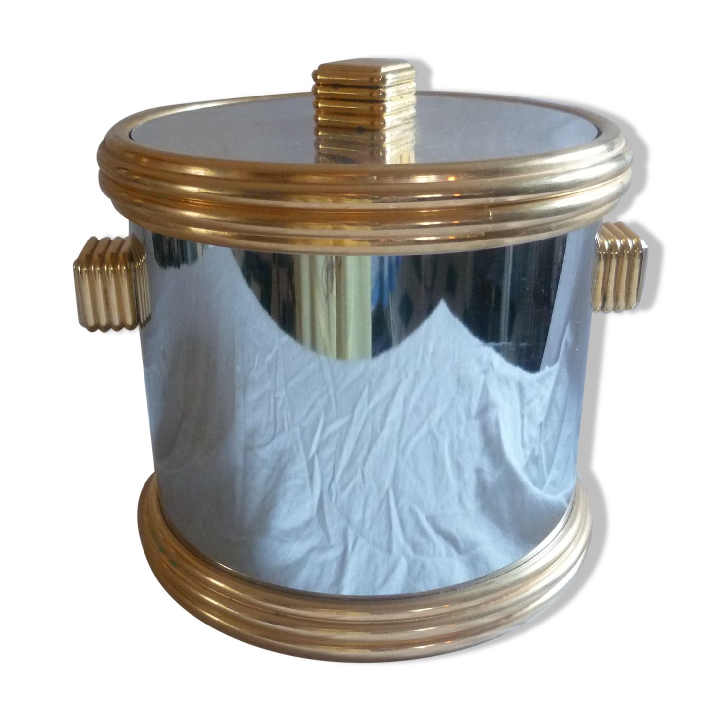 Chrome metal glacon bucket from lancel design 70