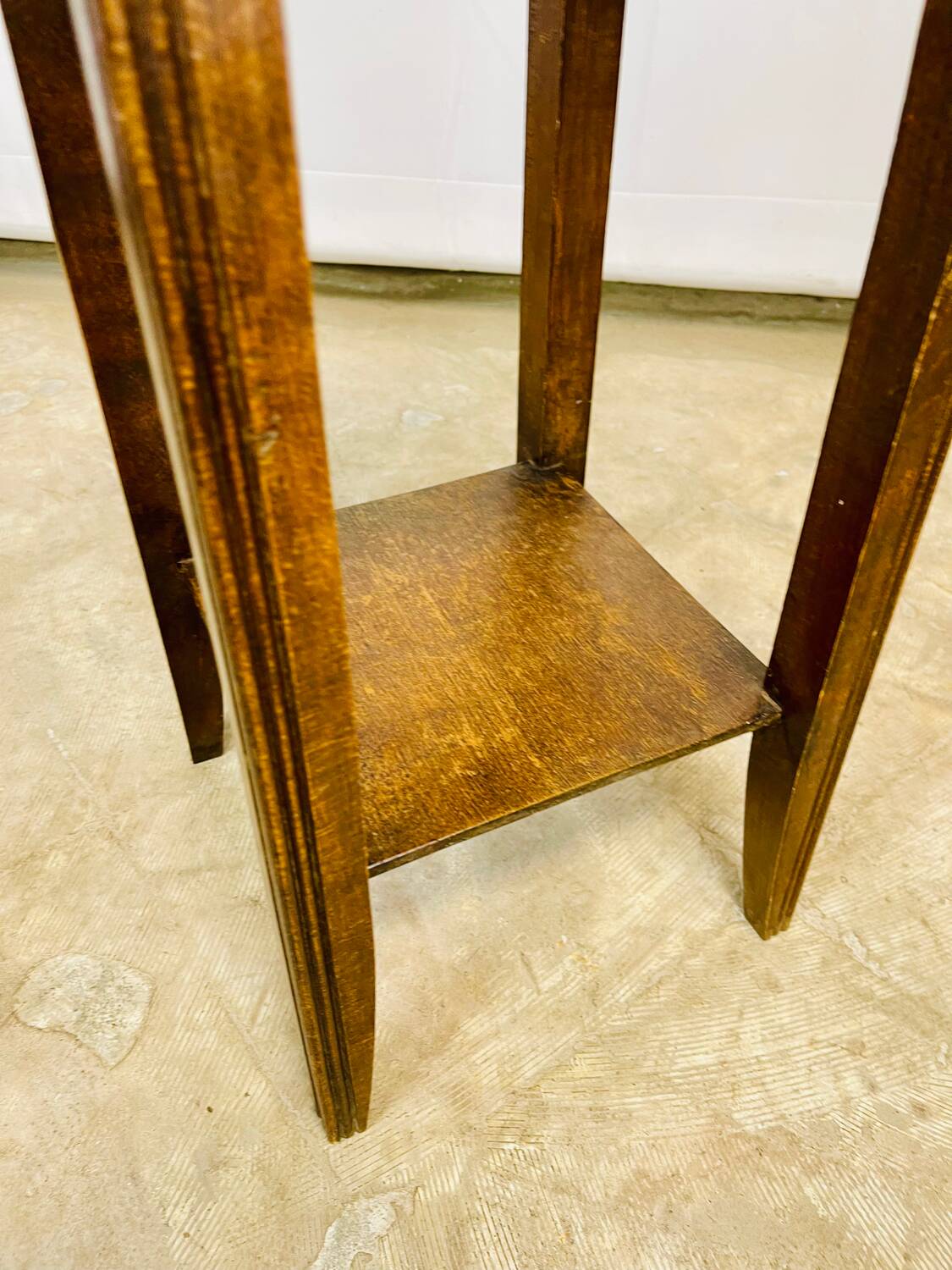 Table d'appoint, sellette en bois