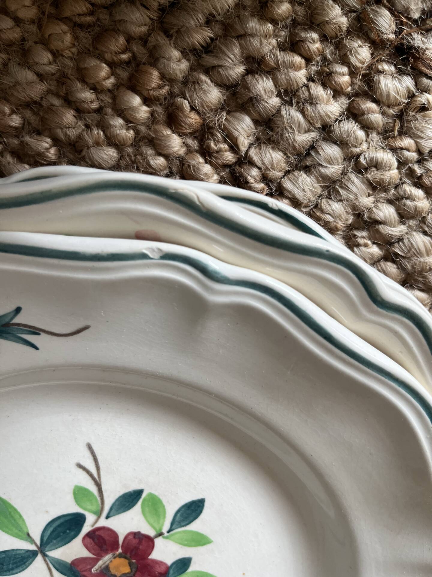8 assiettes plates 