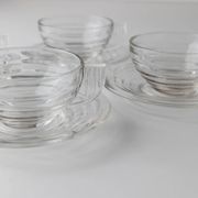 4x Transparent Glass Cups and Saucers with Grooved Embossing – Art Deco Italy 1960s, Elegant Tea Glassware Set