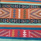 Tapis kilim multicolore fait main traditionnel