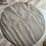 Tapis rond ancien