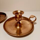 Paire de bougeoirs à main en laiton