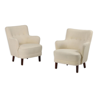 Pair of danish lounge chairs