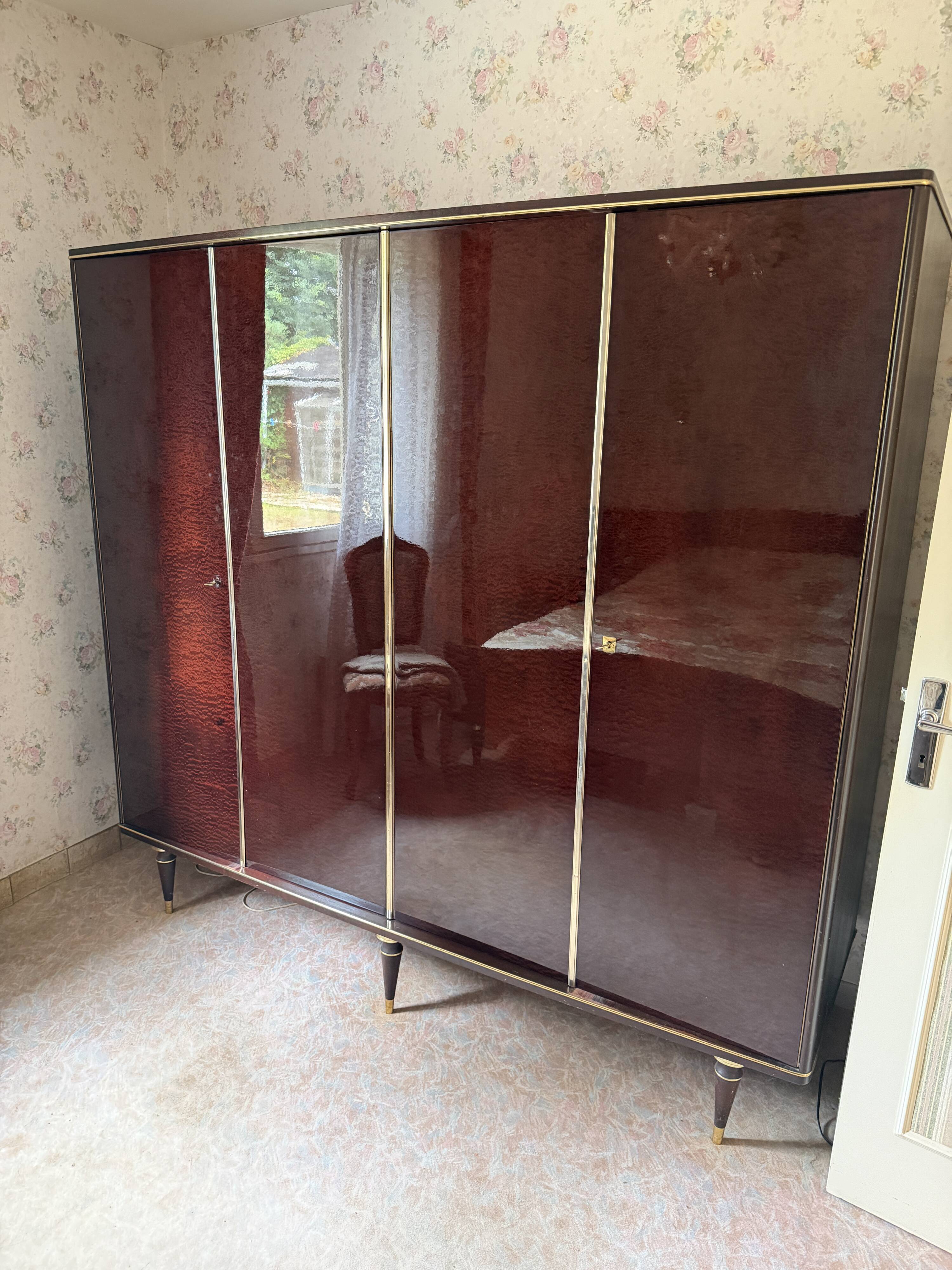 Large vintage wardrobe with 4 doors in brown and gold – dressing 198 cm