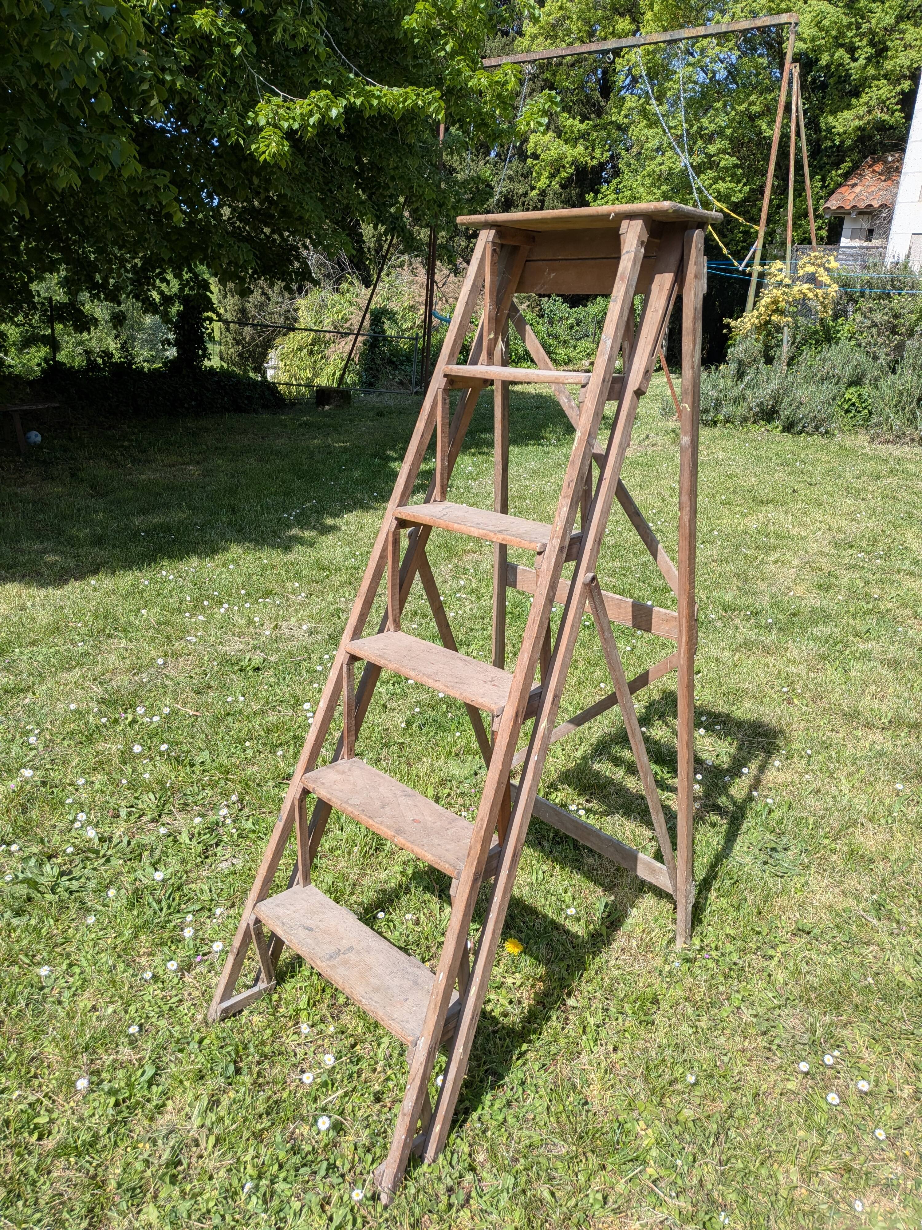 Old 5-step stool
