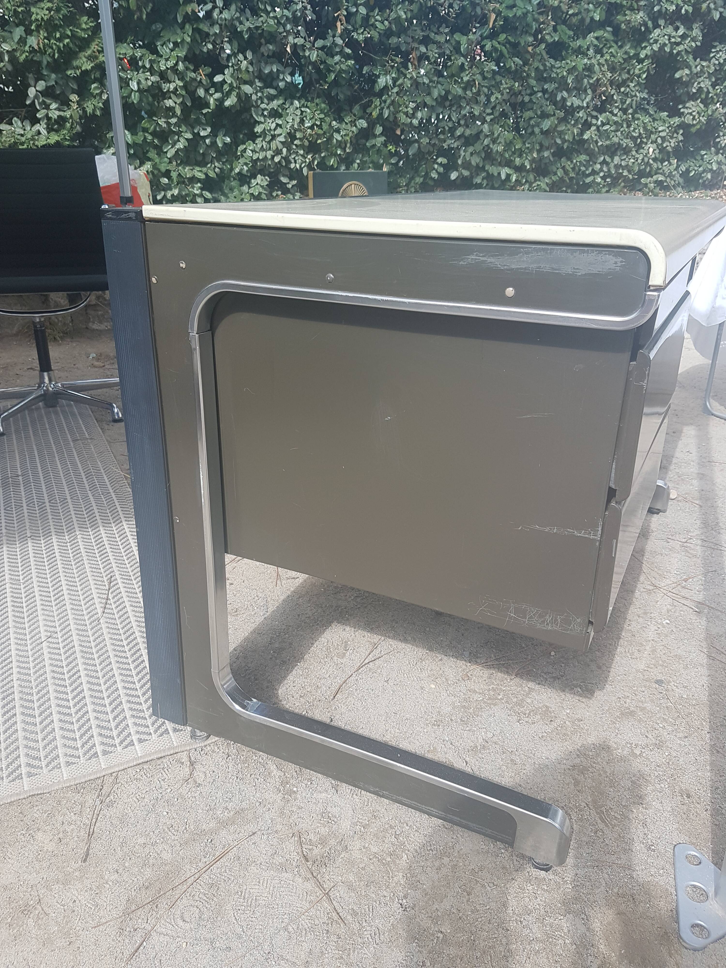 Desk 70s in metal and chrome