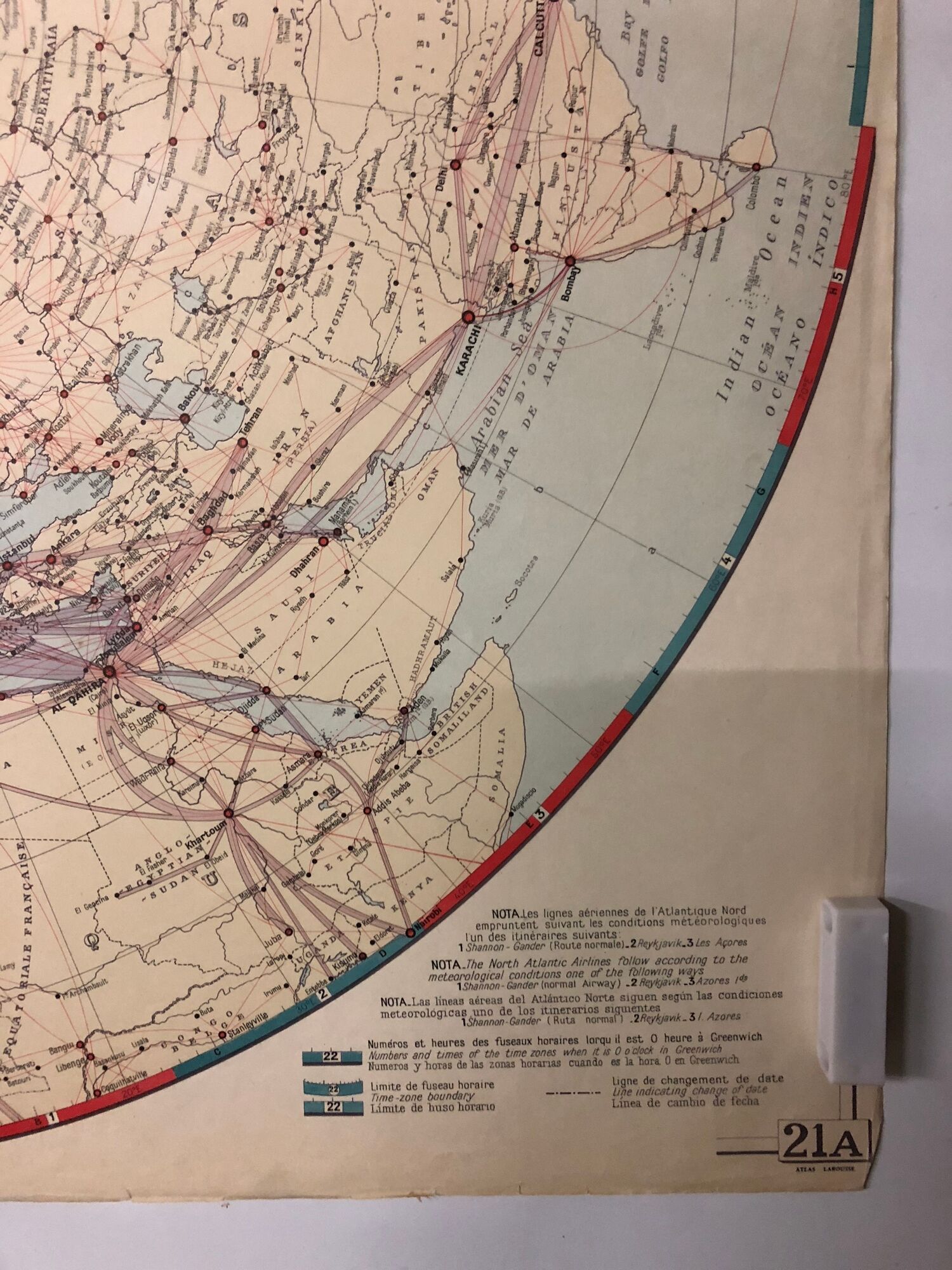 Mappemonde carte ancienne hémisphère nord des lignes aériennes