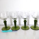 Set of 4 crystal glasses with green foot