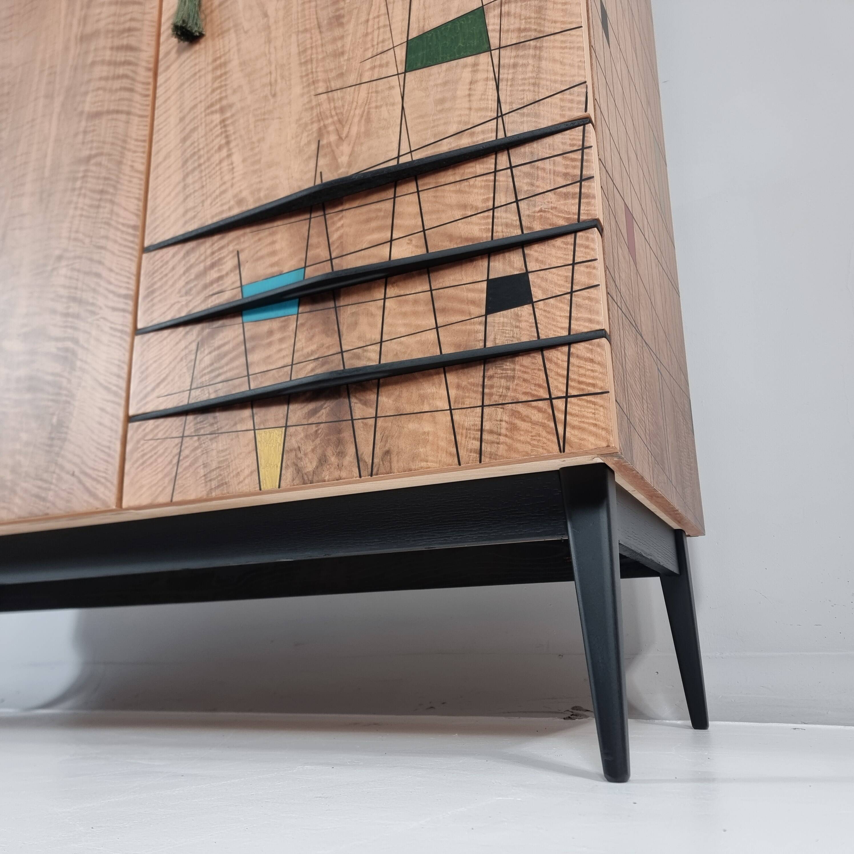 Armoire vintage en noyer, années 1970