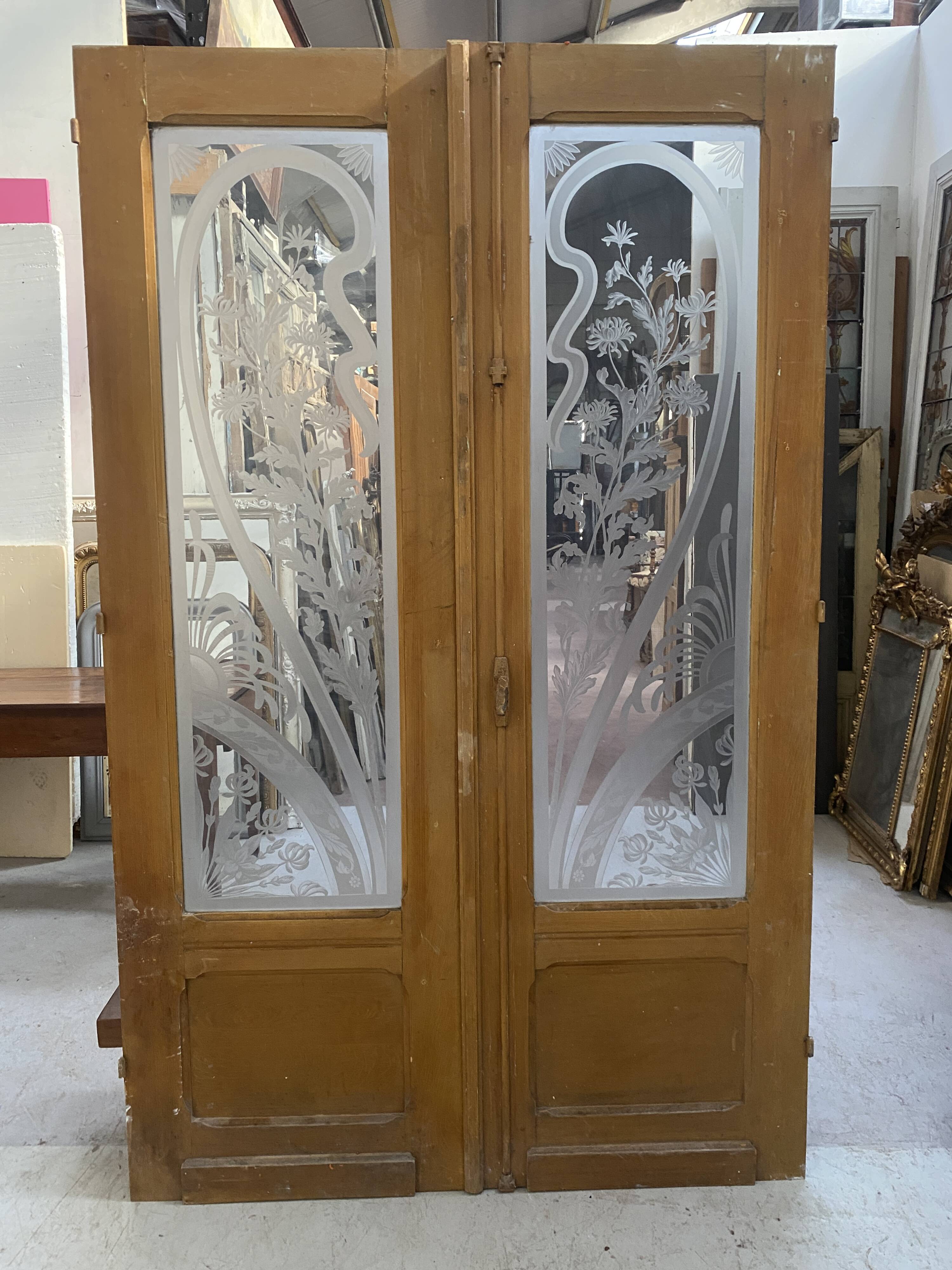 Double dividing door in wood and etched glass, 20th century