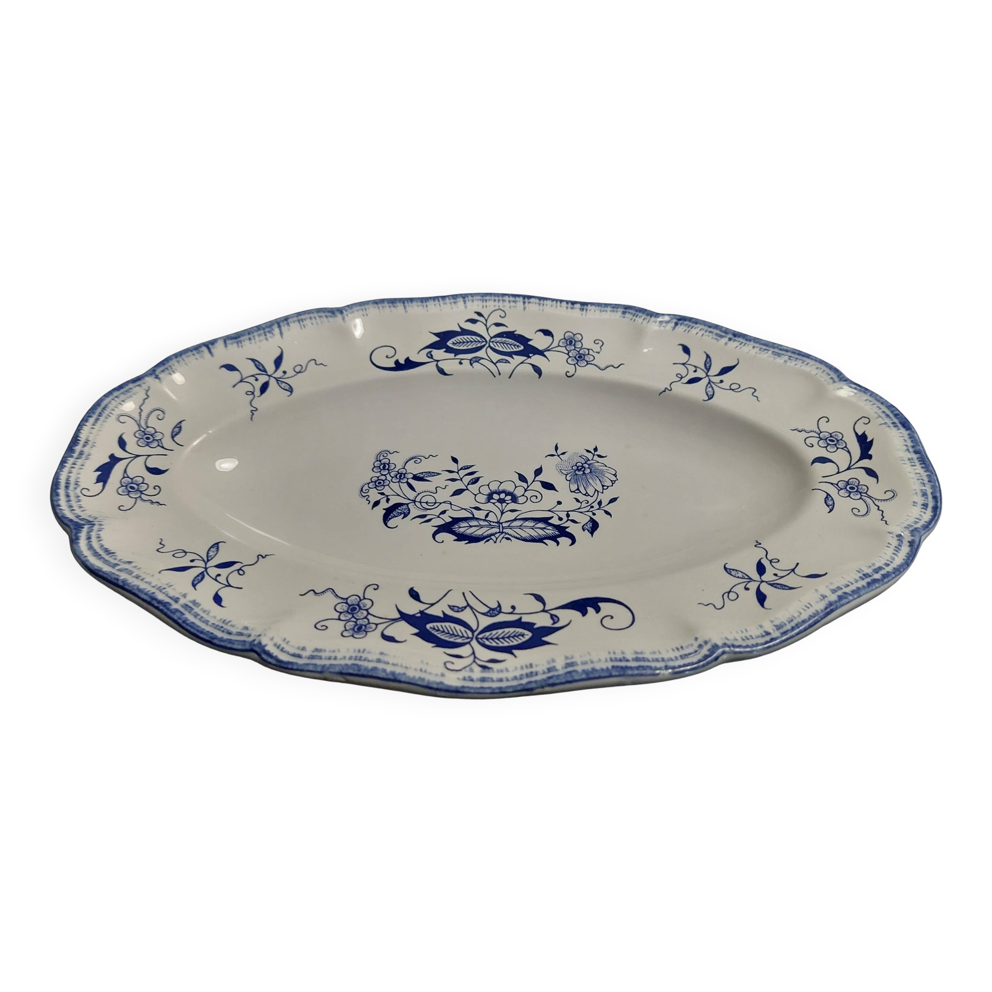 Oval serving dish, Sarreguemines earthenware, Lancaster blue pattern, 1950s.