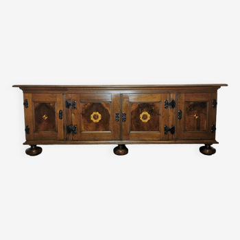 Baroque sideboard