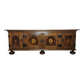 Baroque sideboard