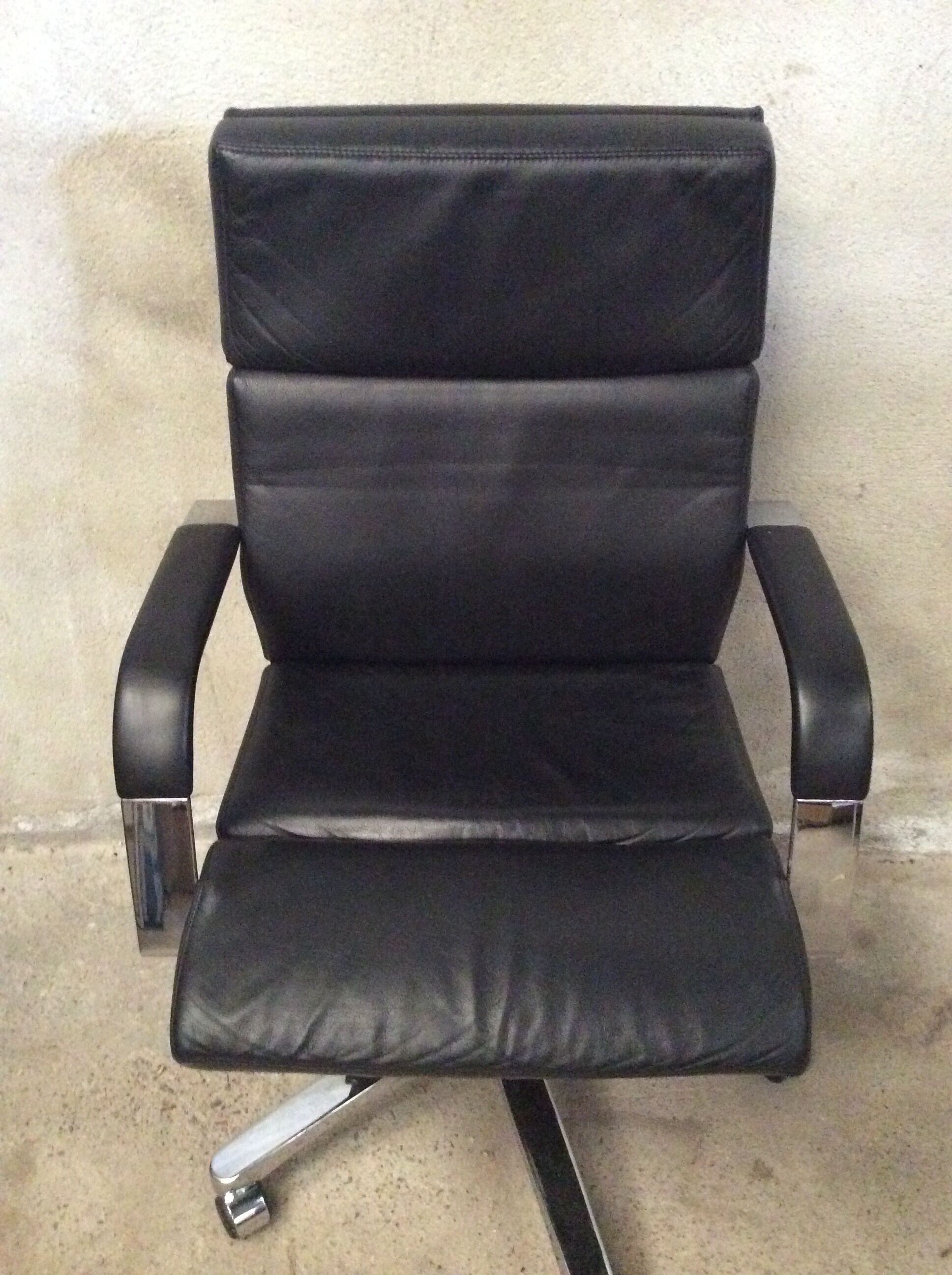 1980 leather desk chair design